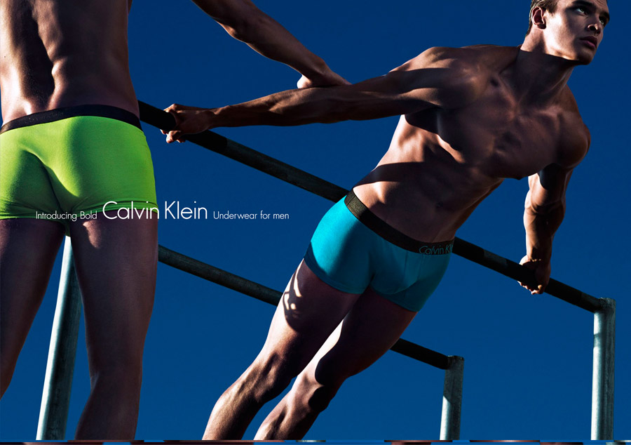 imagen 6 de Calvin Klein bajo la ropa.