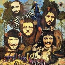 «Stuck in the Middle with You». Stealers Wheel.