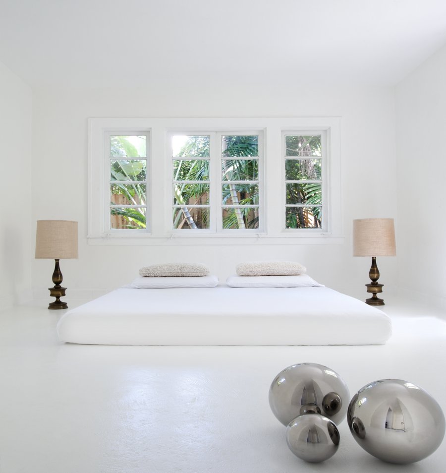 imagen 1 de Un hogar en blanco tropical.