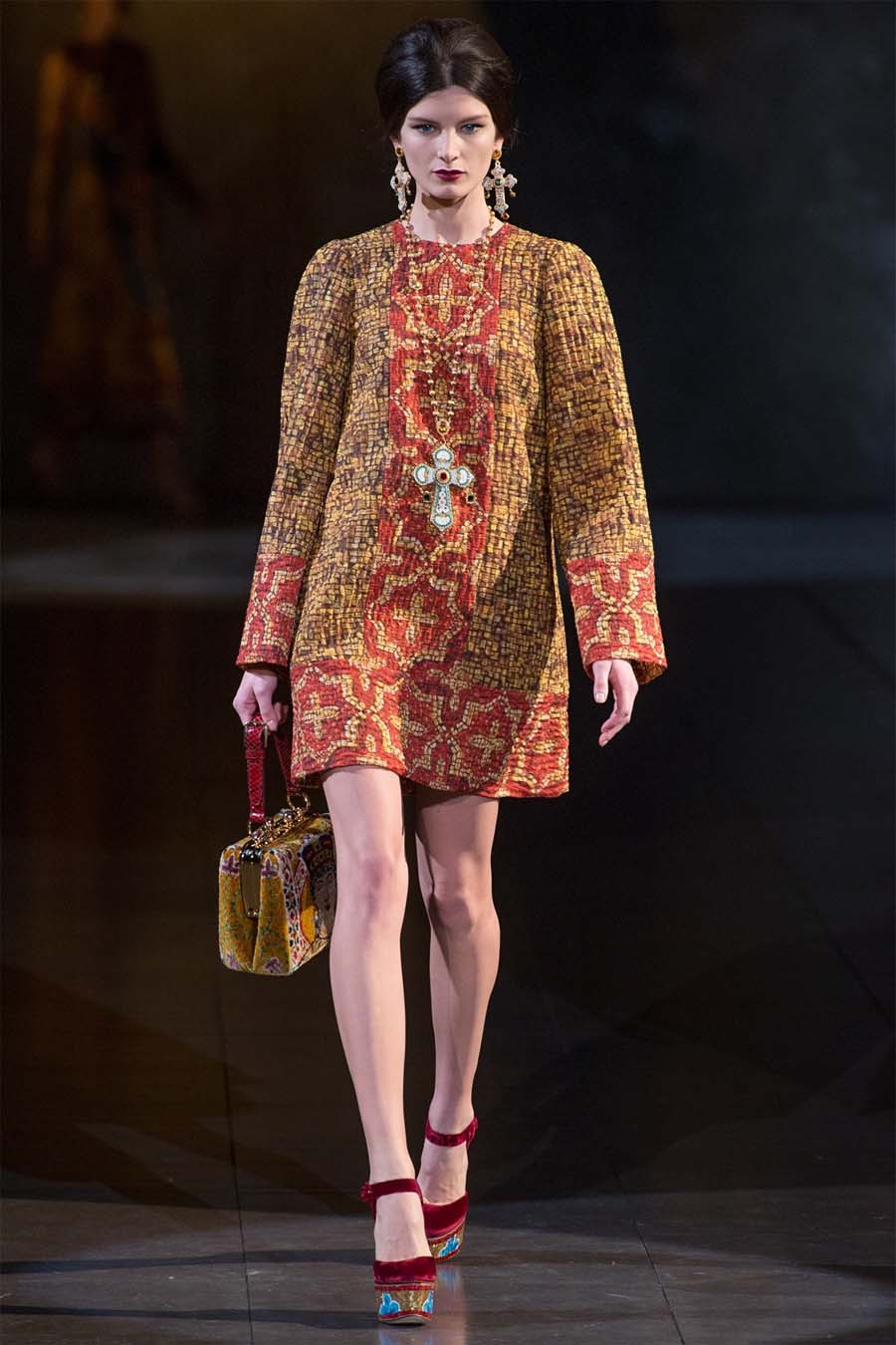 imagen 4 de Dolce&Gabbana salve a la reina.