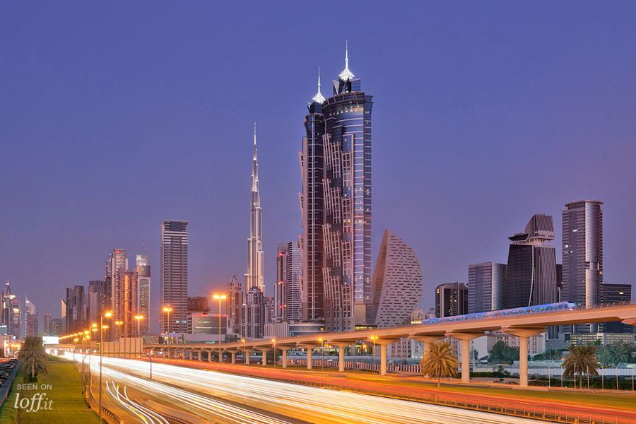 imagen 5 de Coloso bicéfalo en Dubái.