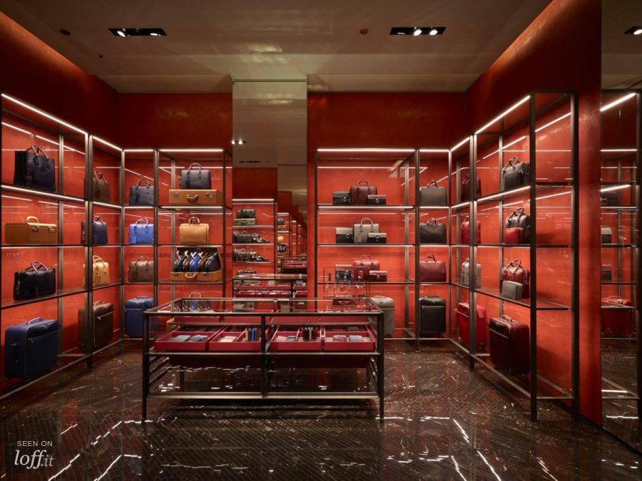 imagen 1 de El diablo se viste de Prada y abre tienda en Barcelona.