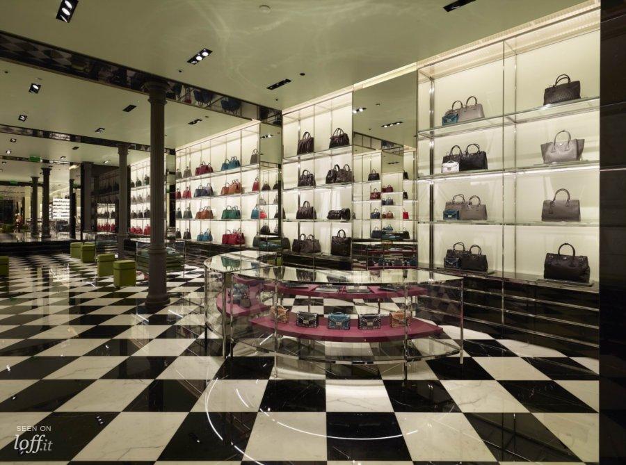 imagen 6 de El diablo se viste de Prada y abre tienda en Barcelona.