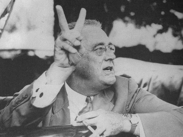 Franklin D. Roosevelt, único presidente de EEUU que gobernó más de 2 mandatos.