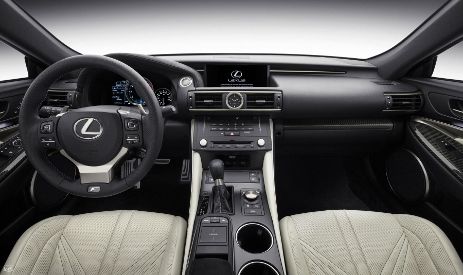 imagen 8 de Lexus RC F. Decisiones irracionales, conducción emocional.