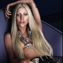 Versace-Gaga. Separadas al nacer.