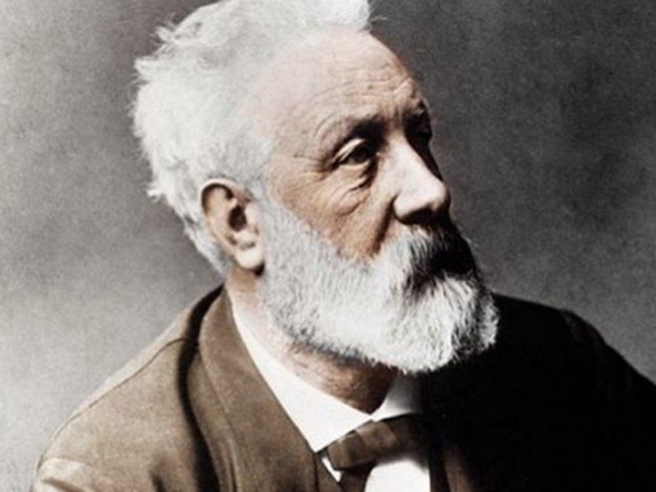 Julio Verne, escritor que viajó al centro de la tierra.