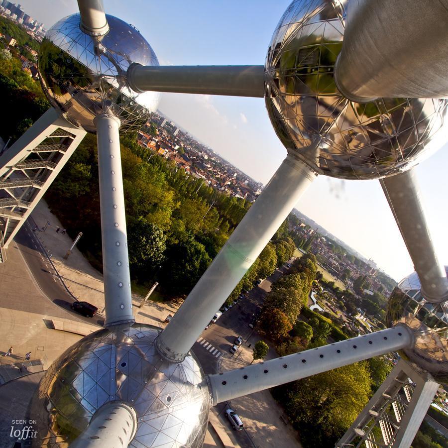 imagen 5 de El Atomium de Bruselas fascina a los niños.