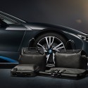 Las maletas y el viaje de Louis Vuitton y BMW.