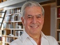 Mario Vargas Llosa, cuestiona la realidad a través de la literatura.