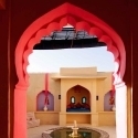 Resort Lakshman Sagar: India en colores.