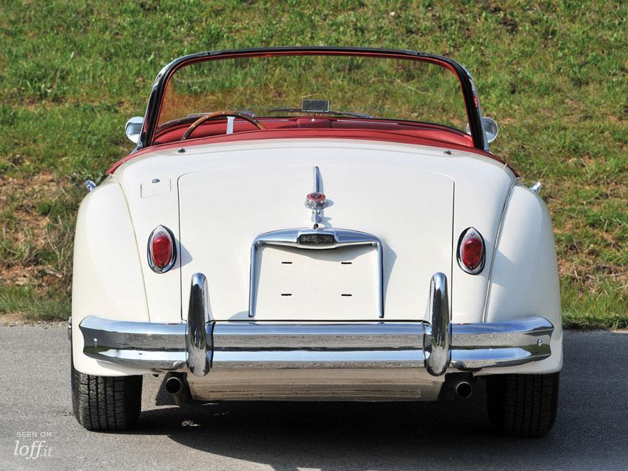 imagen 6 de El mítico Jaguar XK150 Roadster de 1958 que podrías comprarte.