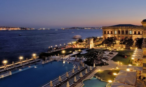 Huéspedes del Sultán: Ciragan Palace Kempinski, Estambul.