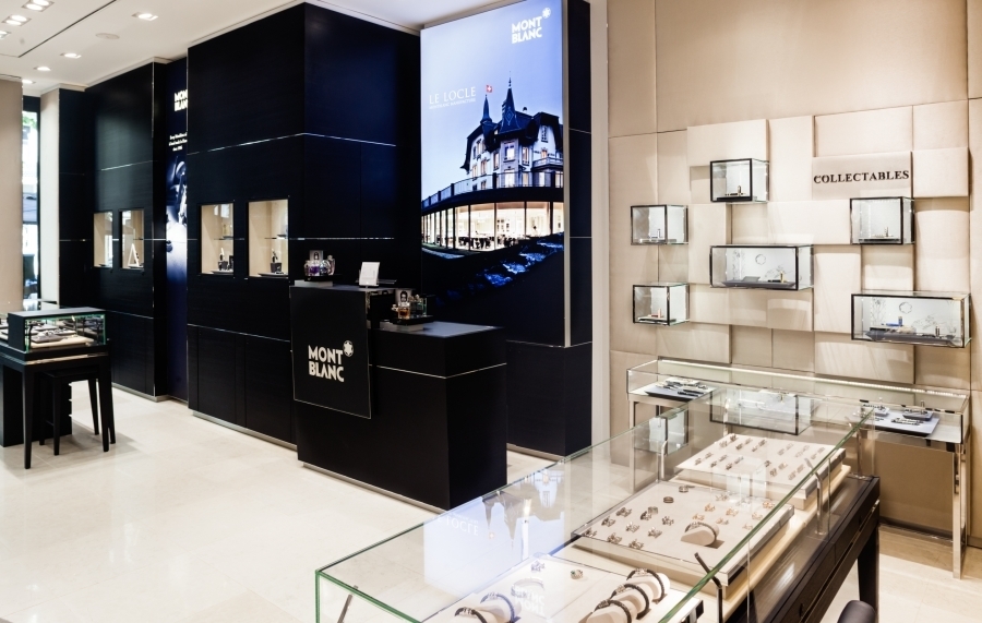 imagen 3 de Andrés Velencoso inaugura la tienda de Montblanc en Madrid.