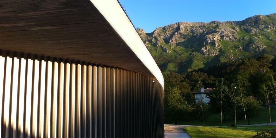 imagen 9 de Cae A Claveles, arquitectura, diseño y un hotel en Asturias.