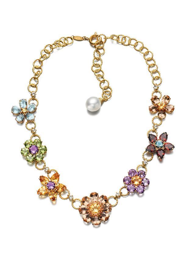 imagen 2 de Kate King presenta las flores de alta joyería de Dolce & Gabbana.