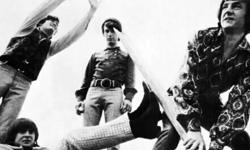 Pleasant Valley Sunday. The Monkees.