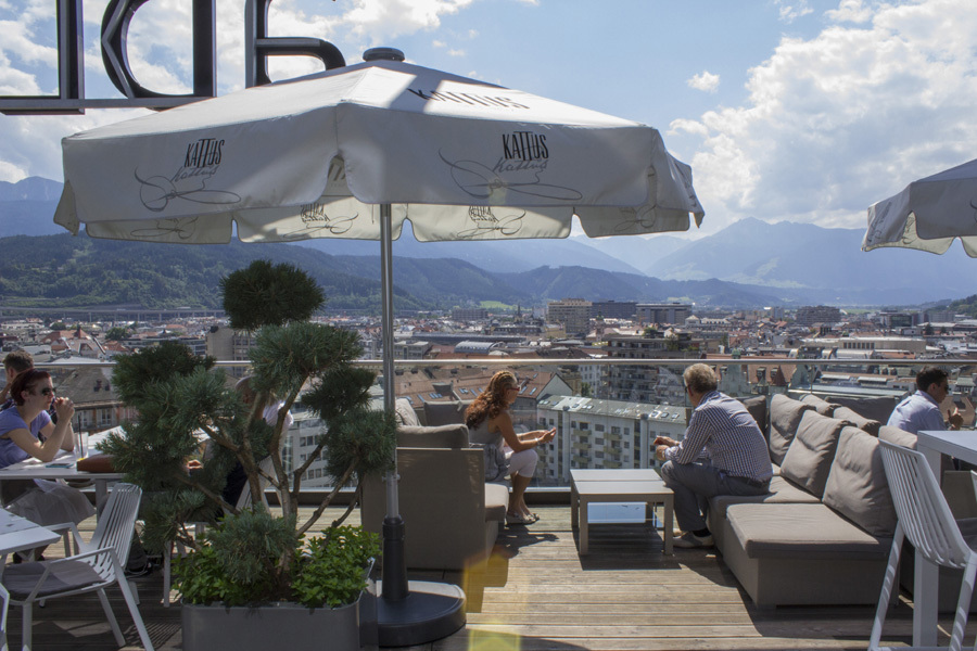imagen 5 de Innsbruck, a vista de águila en su terraza de moda.