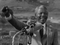 Nelson Mandela, el hombre que cambió odio por conciliación.