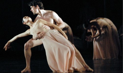 El Ballet de la Ópera de París revive el mito de Orfeo y Eurídice.