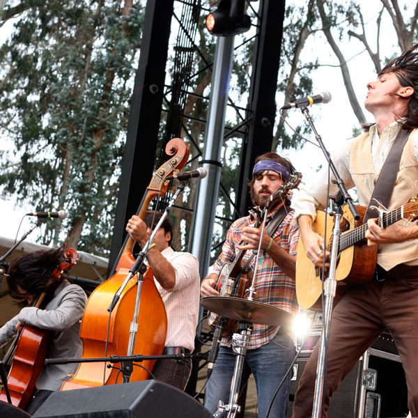 imagen 3 de Once And Future Carpenter. The Avett Brothers.
