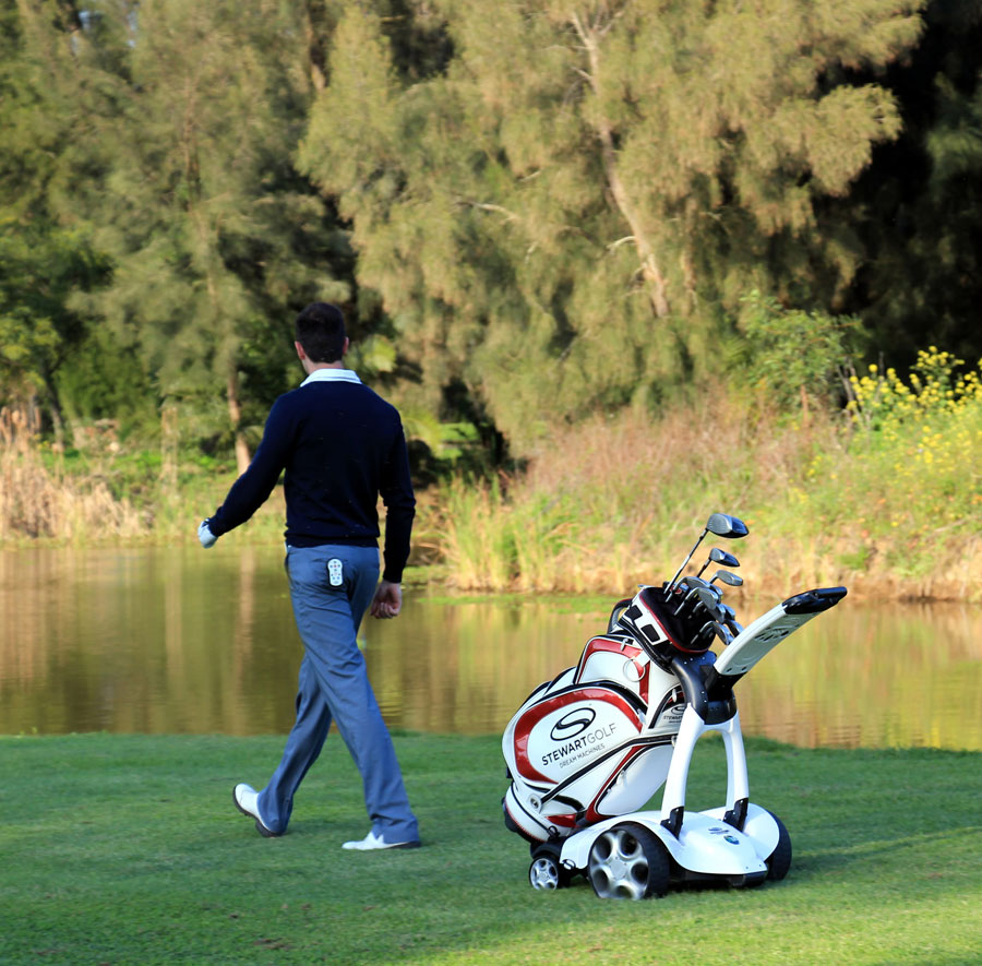 imagen 4 de Stewart Golf X9 Follow, el carrito de golf que te sigue.