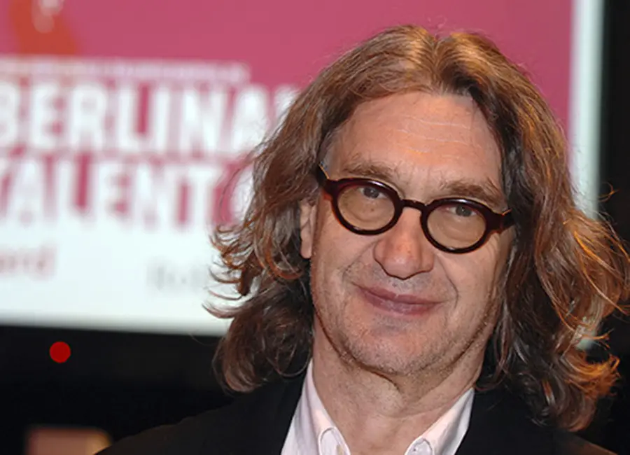 Cuando estuve en la Zona Cero me encontré con un espíritu de paz y de recuperación. Sin embargo, los políticos no se han dejado inspirar por esos fines, sino más bien por sentimientos de venganza y destrucción.