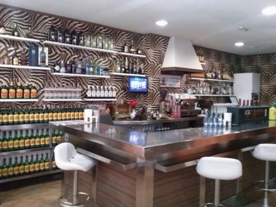 imagen 1 de Bar Belarmino, la casa asturiana del Gin Fizz.
