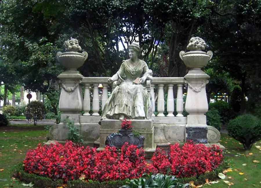 Rapaciño, los hombres no lloran, sólo los muy hombres pueden permitirse el lujo de hacerlo.