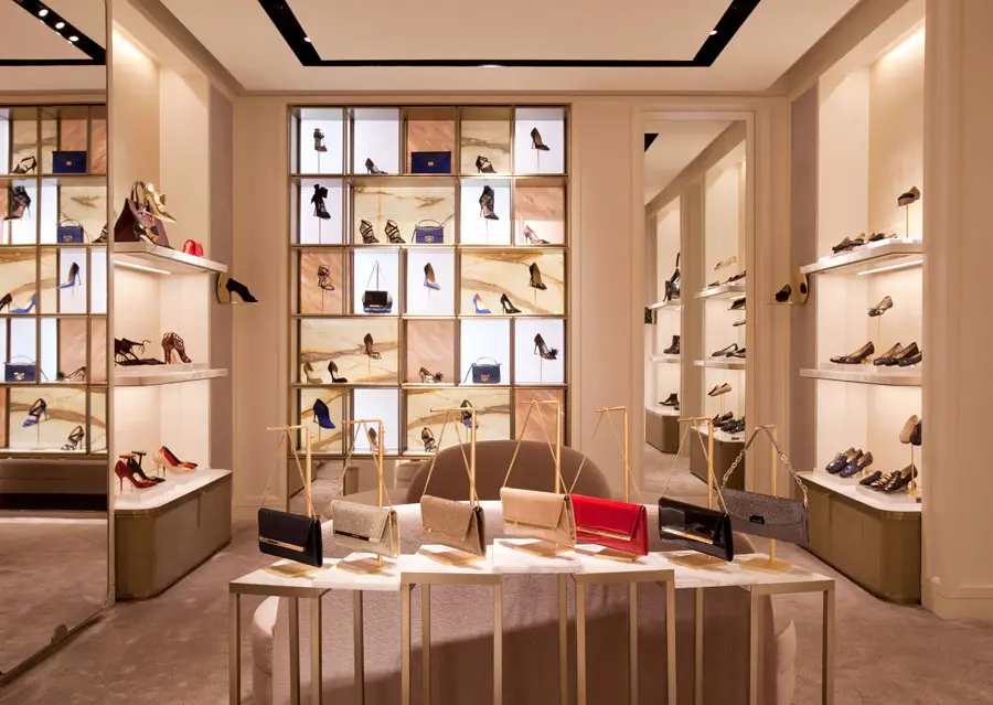 imagen 5 de Jimmy Choo renueva su tienda de Bond Street.