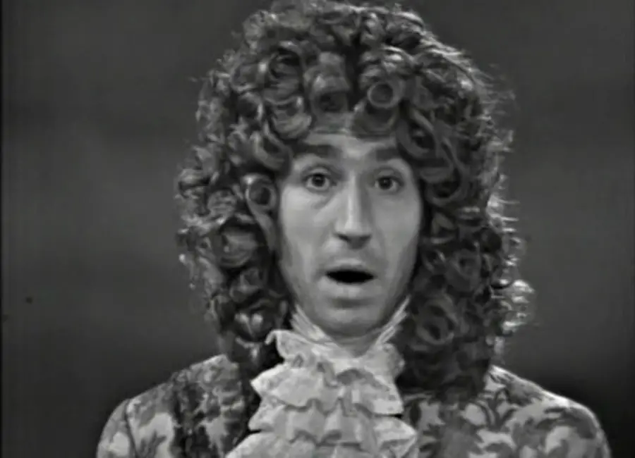 ¿Quijote yo? No, yo vengo de Sancho Panza y a mucha honra. Yo vengo de Chinchón, tierra de campesinos, y no sabría dar un paso sin un borrico.