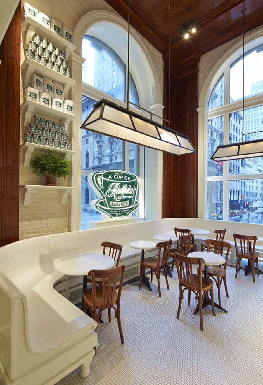 imagen 1 de Ralph Lauren abre cafetería en la Quinta Avenida.
