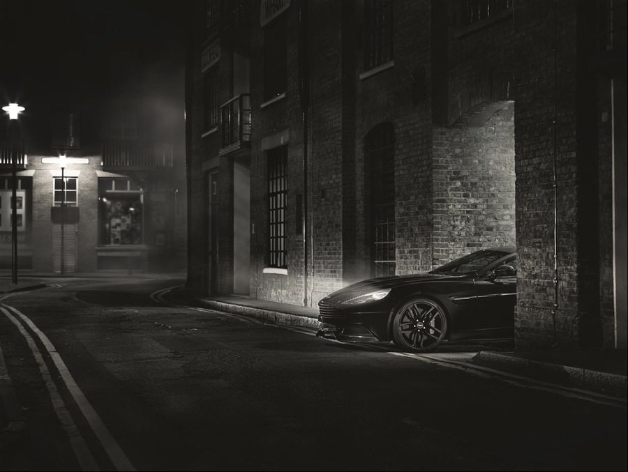 imagen 10 de Vanquish Carbon Edition. Aston Martin se rinde al lado oscuro.