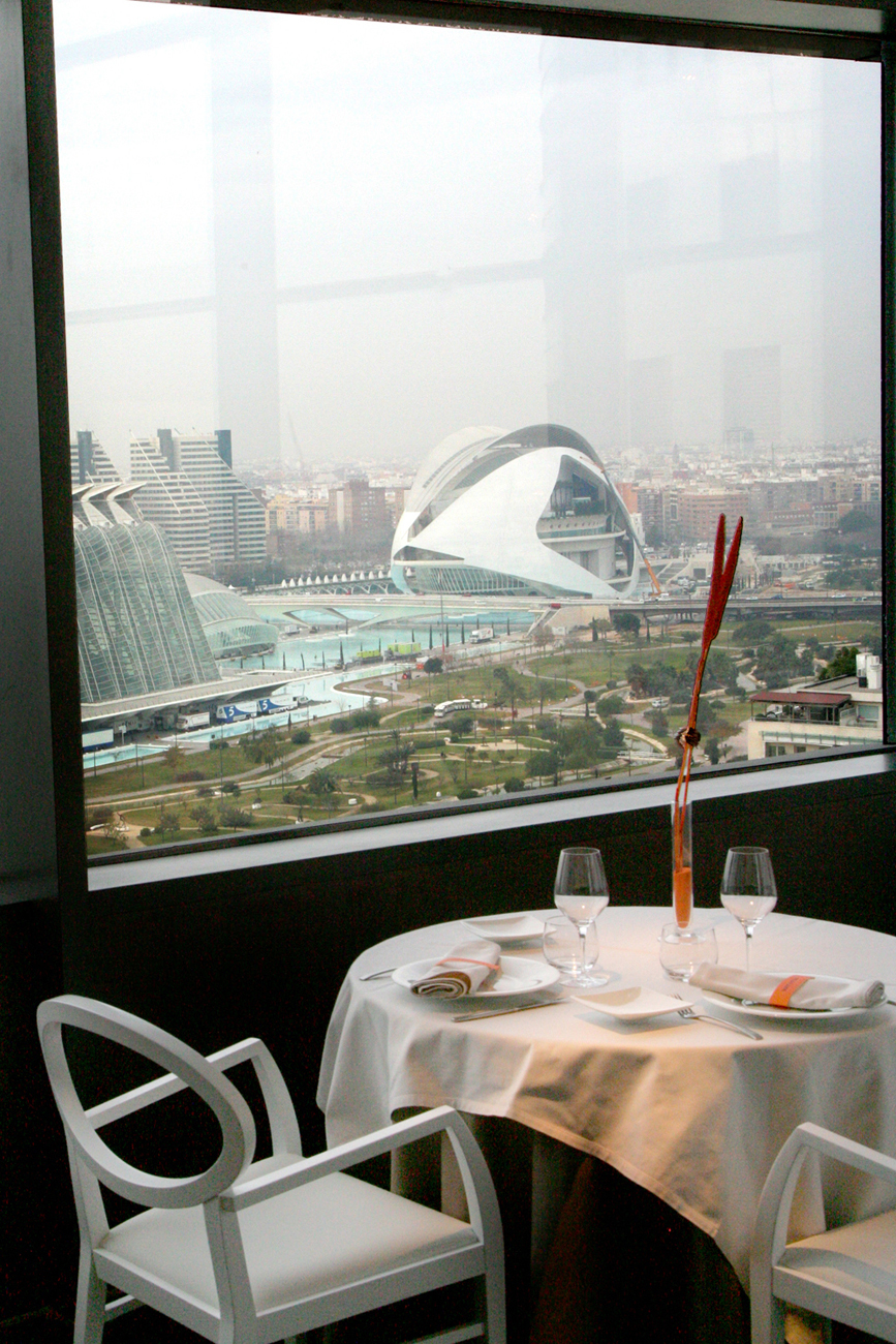 imagen 1 de Vertical, el restaurante más alto de Valencia.
