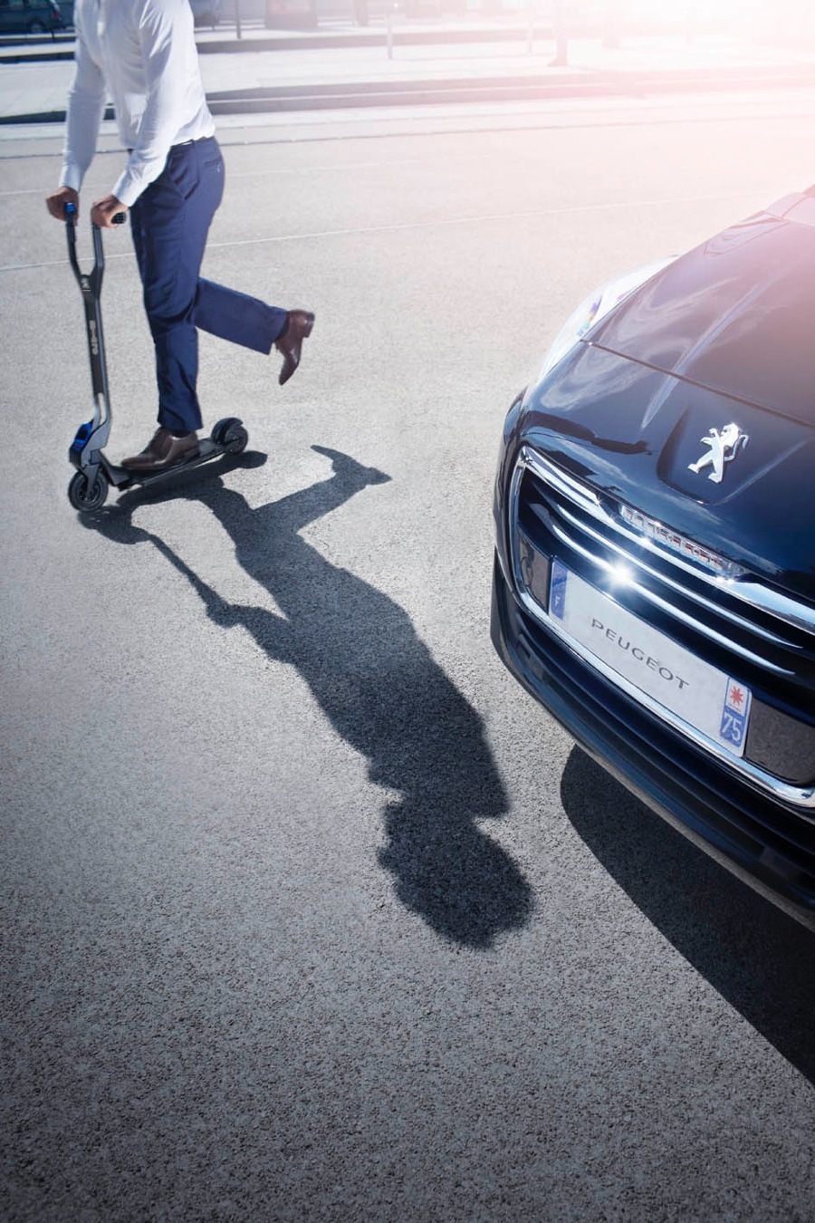 imagen 5 de El monopatín más ‘business’: Peugeot Hybrid Kick.