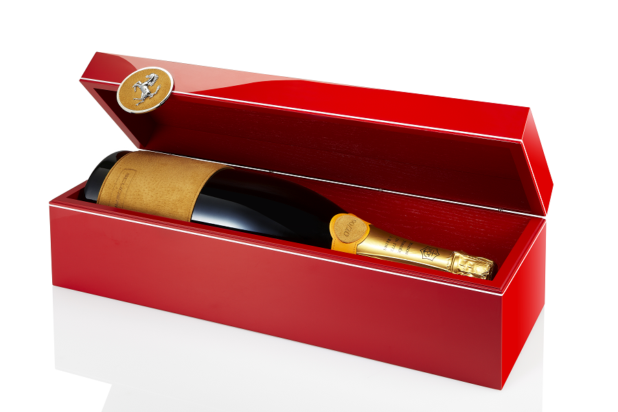 imagen 8 de Veuve Clicquot y Ferrari: El lujo en 20 cajas.