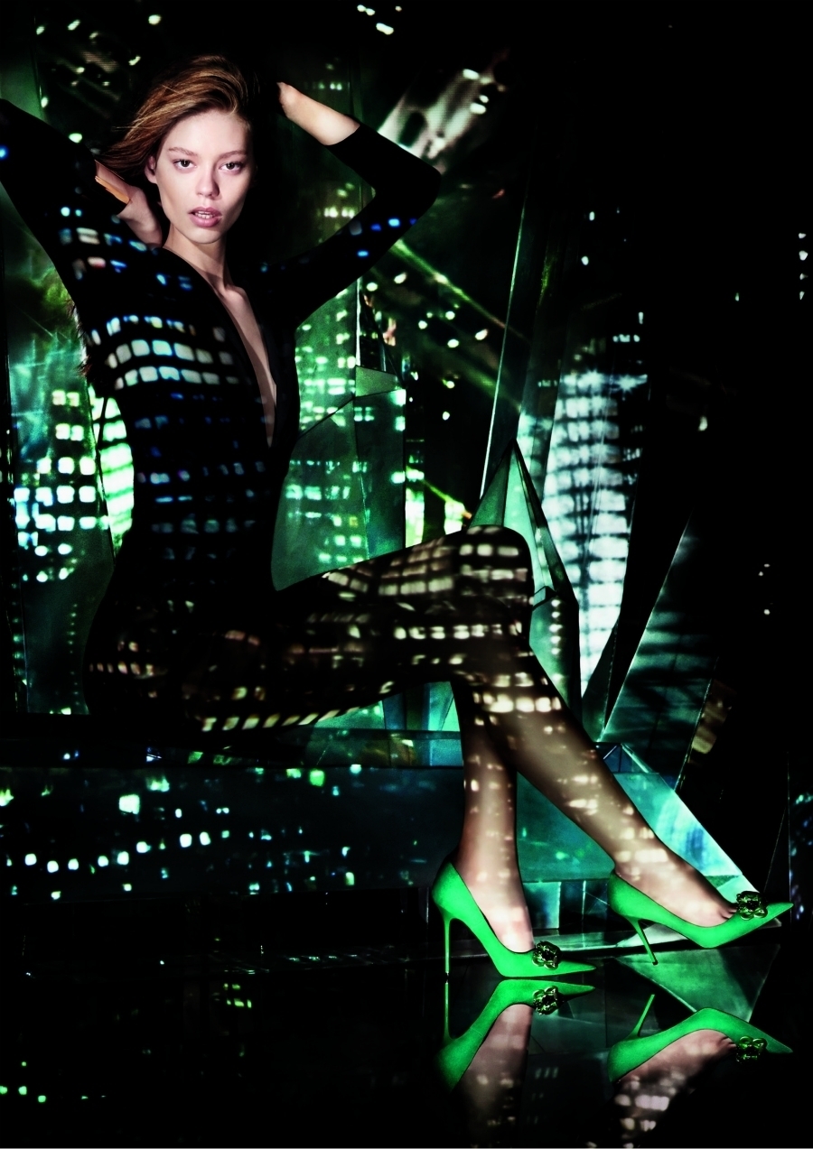 imagen 1 de Vices, los Jimmy Choo de Sandra Choi y Mat Collishaw.