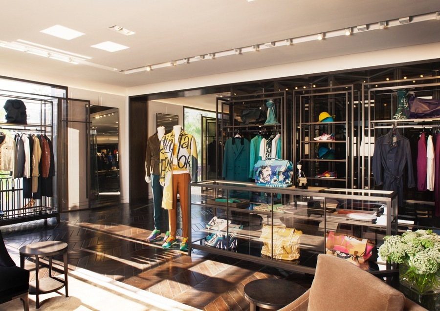 imagen 6 de Burberry abre las puertas de su flagship store en Beverly Hills.