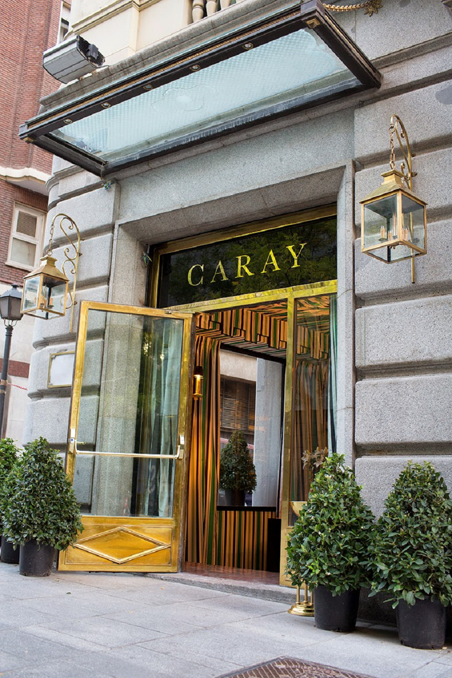 imagen 1 de Caray, el restaurante de la milla de oro.