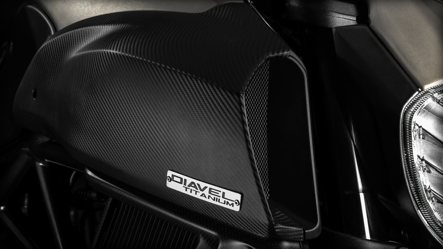 imagen 8 de Ducati Diavel, la moto de titanio.