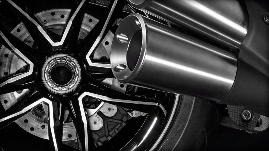 imagen 10 de Ducati Diavel, la moto de titanio.
