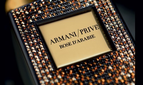 Armani Privé crea Rose d’Arabie, edición limitada del perfume con Swarovski.