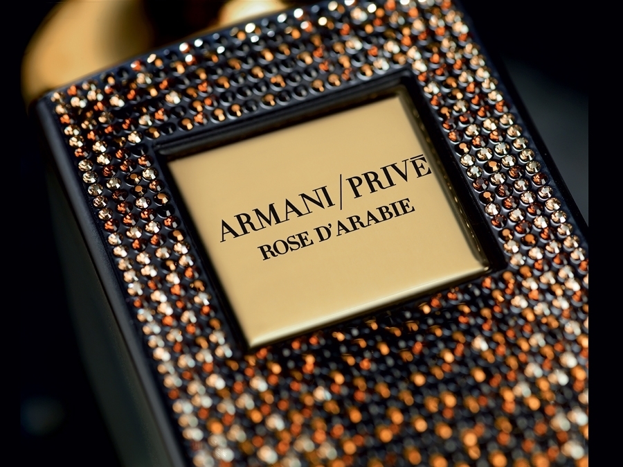 imagen 2 de Armani Privé crea Rose d’Arabie, edición limitada del perfume con Swarovski.