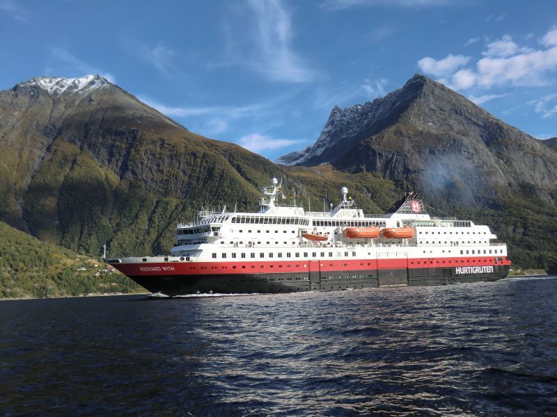 imagen 7 de Hurtigruten, crucero relax por las costas de Noruega.