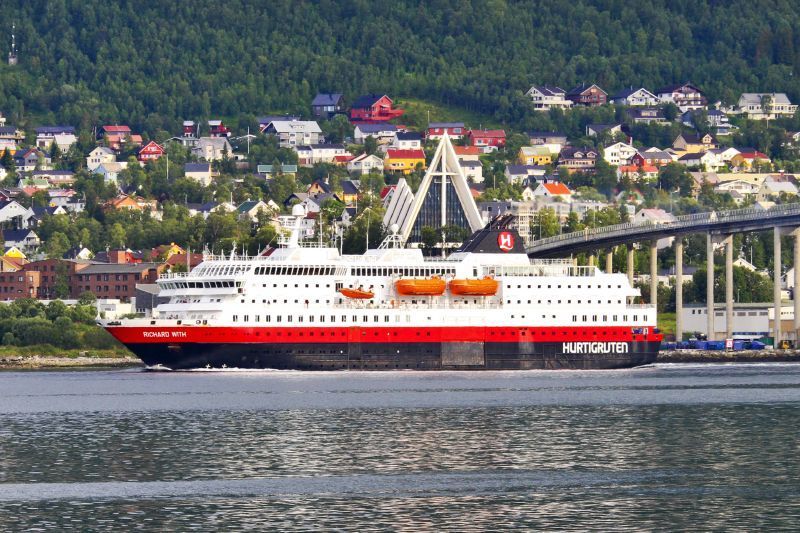 imagen 10 de Hurtigruten, crucero relax por las costas de Noruega.