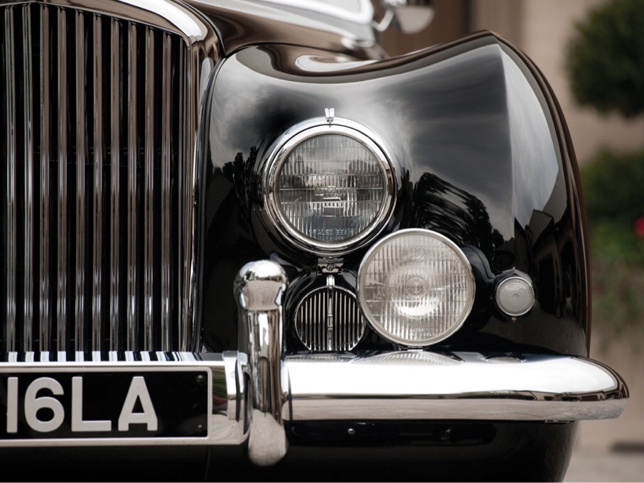 imagen 5 de Bentley R-Type Continental Sports Saloon, rodando desde 1953.