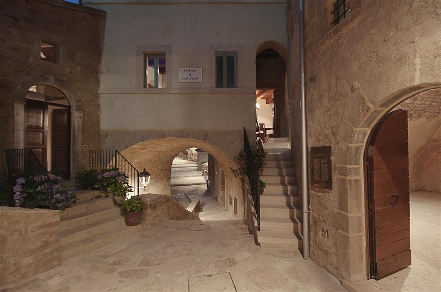imagen 3 de Borgo Martano, una villa del siglo XIII en venta.