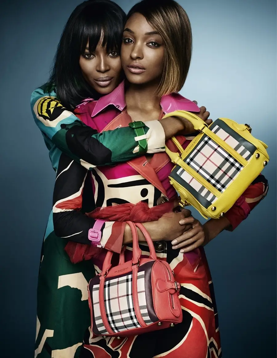 imagen 1 de Burberry adelanta su primavera con Naomi Campbell.