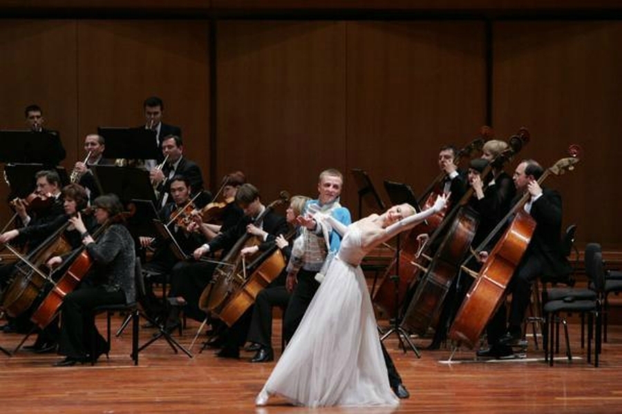 imagen 5 de La Strauss Festival Orchestra celebra el 2015.