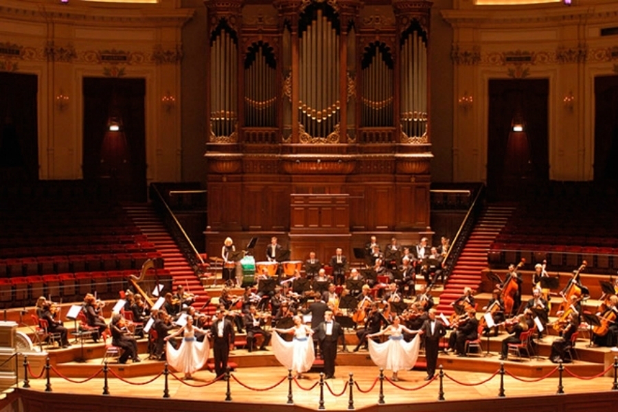 imagen 3 de La Strauss Festival Orchestra celebra el 2015.